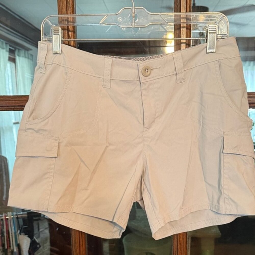 World Wide Sportsman Women's Casual Grey Cargo Shorts Size 8